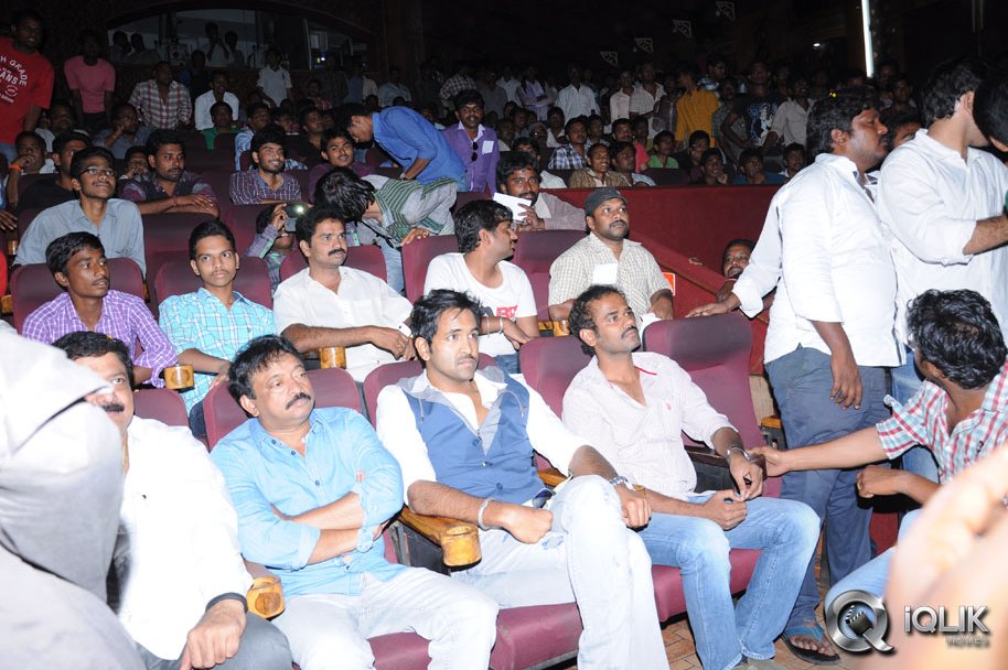 Rowdy-Movie-Promotion-in-Guntur